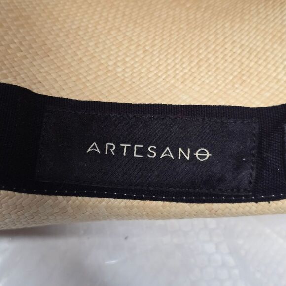 Artesano Puglia Elegant Cream Wide-Brim Toquilla Straw Hat Black Band Boho Chic